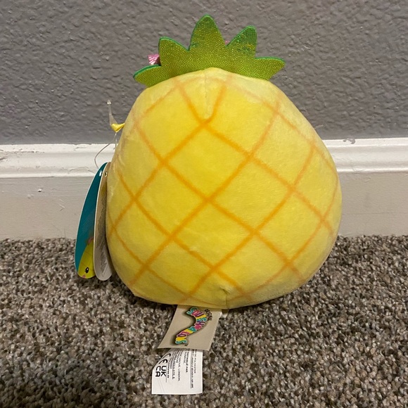 4 inch Maui pineapple squishmellow - Picture 2 of 4